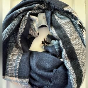 Cozy Blue and Gray Plaid Blanket Scarf